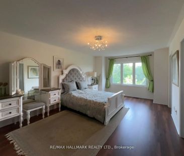 Detached Home For Lease | N9246351 - Photo 6