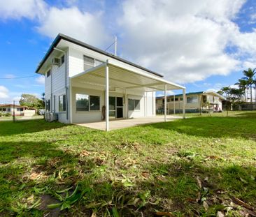 RENOVATED 5 BEDROOM HOUSE WITH ROOM TO MOVE! - Photo 4