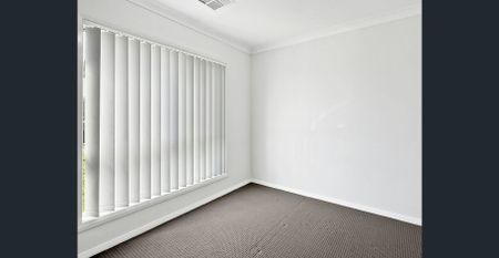 Near-New Spacious Five-Bedroom Family Home with Multi-Room & Large Block - Photo 2