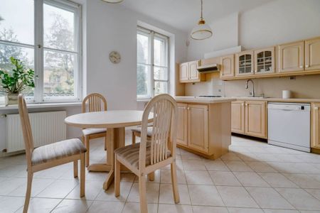 Reprezentacyjny apartament w zabytkowej kamienicy 148.79 m² - Zdjęcie 3