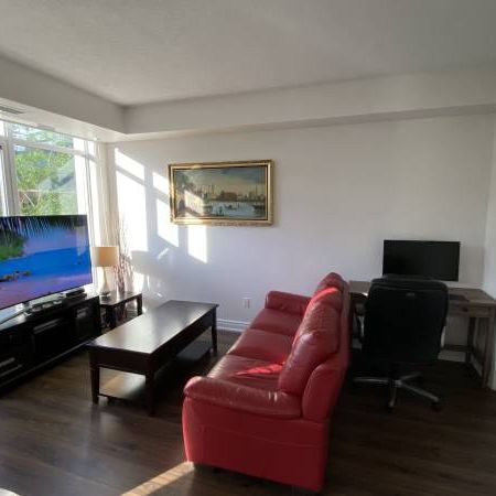 Spacious 2 Bed, 1 Bath with Parking Spot and Excellent Building Amenit - Photo 3