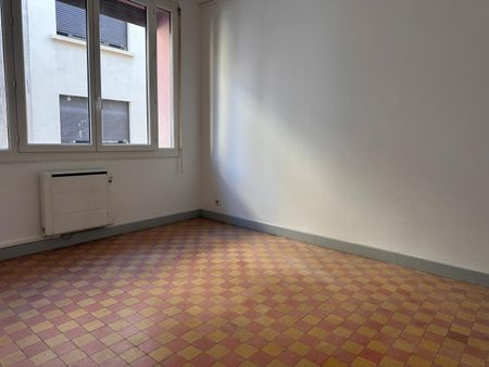 Location appartement Marseille 1er (13001) - Photo 2