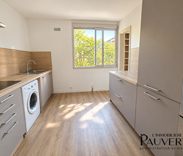 APPARTEMENT ENTIEREMENT MEUBLE T4/5 DE 92 M² AVEC BALCON et CAVE - Photo 4