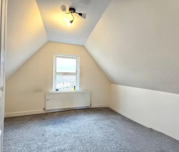 2 bedroom maisonette to rent - Photo 5