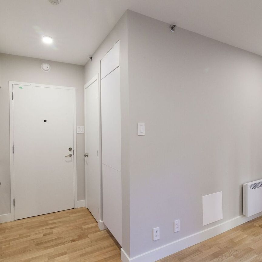 3455 Aylmer - Photo 1