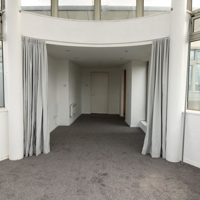 £1,200 - To Let - Photo 1