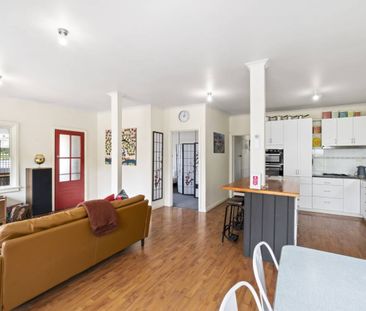 CHARM AND SPACE ON MURRAY STREET **12 month lease** - Photo 1
