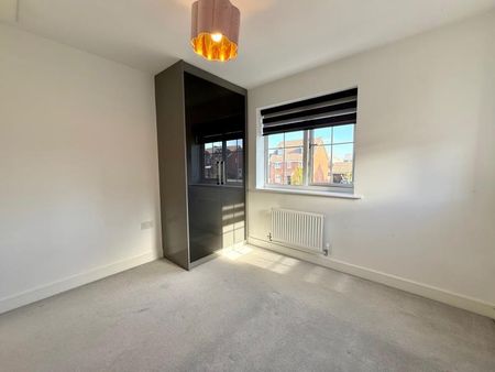 4 bedroom detached house to rent - Photo 5