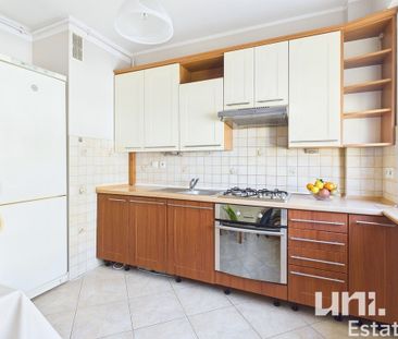 Warszawa, Ursynów, Kabaty, Wąwozowa - Photo 1