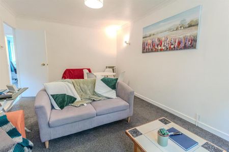 2 bedroom maisonette to rent - Photo 4