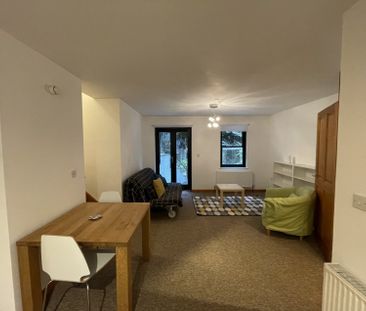 Williams Court - Falmouth - Photo 1