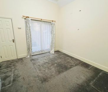 Queens Gardens, EASTBOURNE - Photo 3