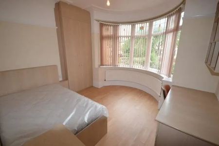 6 Bed - 59 St Annes Road, Headingley, Leeds - LS6 3NY - Student - Photo 4