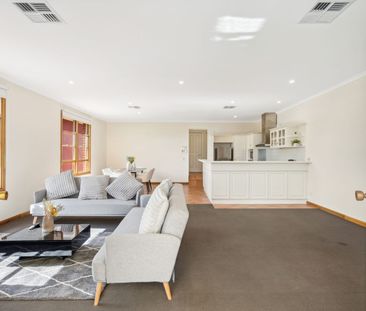 Stunning Family Home in Magill - Photo 1