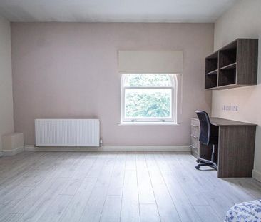 3 bedroom apartment to rent - Photo 5