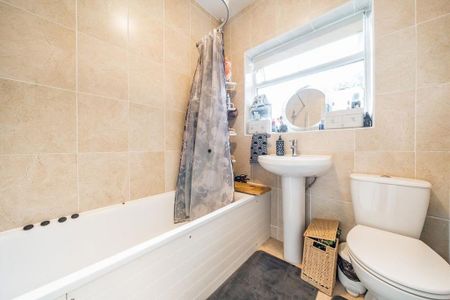 3 bedroom bungalow to rent - Photo 3