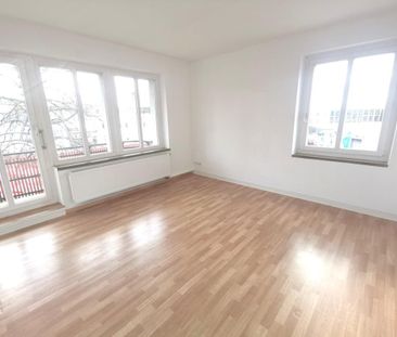 2 Raum mit Balkon in ruhiger Lage zum Einzug bereit - Photo 1