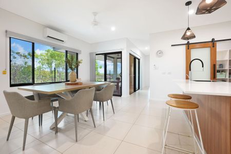 12 Beefwood Court, - Photo 2