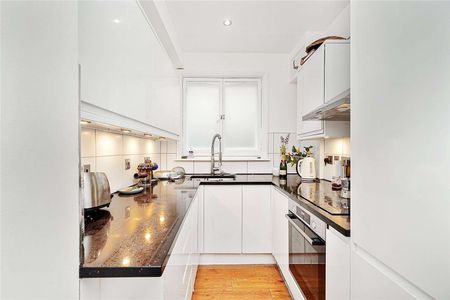 Well presented 2 bedroom apartment, in a choice central location - Photo 4