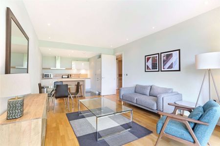 A well appointed furnished one bedroom apartment in the popular Grosvenor Waterside development. - Photo 2