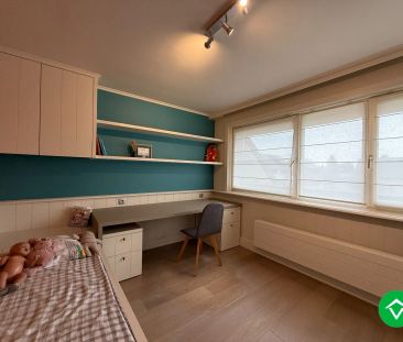 Prachtige rijwoning met 3 slaapkamers, tuin en garage te Roeselare - Photo 5
