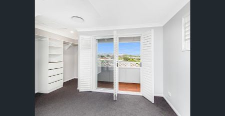 Hampton's Inspired 4 Bedroom Townhouse with all the features - Photo 4