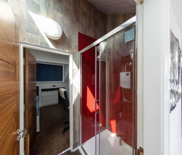 6 bedroom house to rent - Photo 2