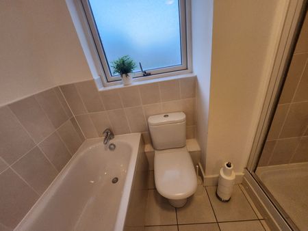 Room in a Shared Flat, Mason Way, B1 - Photo 2