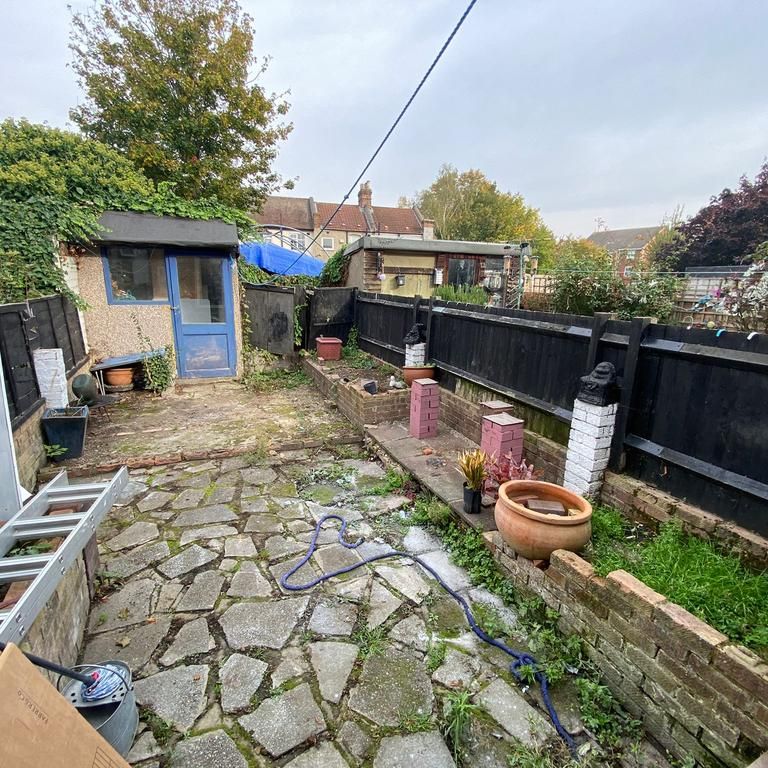 3 bedroom terraced house to rent - Photo 1