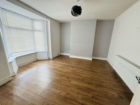 4 bedroom bungalow to rent - Photo 2