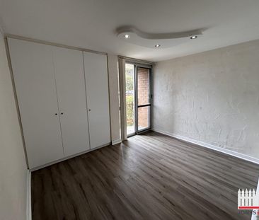 Opposite Hyde Park - Photo 6