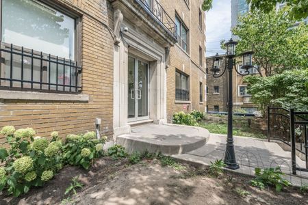 110 Wellesley Street East - Photo 3