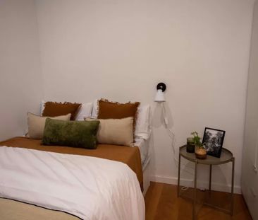 Carrer de Balmes, Barcelona, Catalonia 08006 - Photo 4