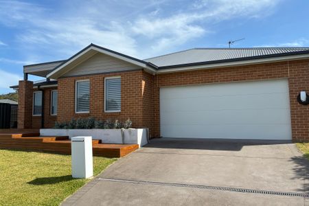 1 Kariba Close, Macquarie Hills NSW 2285 - Photo 4