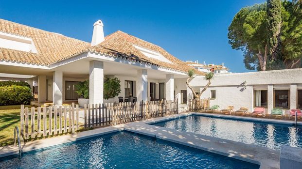 Luxury Villa for rent in Puerto Banus, Spain - Photo 1