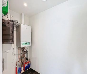 Volledig gerenoveerd appartement op de eerste verdieping met terras... - Photo 1