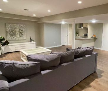 For Lease - 23 Halldorson Avenue, Aurora, Ontario - Photo 2