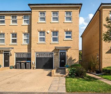 4 bedroom end of terrace house to rent - Photo 3