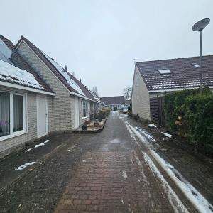 Maison 3 Pièces à Louer à Lutjebroek - Dahlialaan 10 - Foto 1