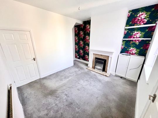 2 bedroom house to rent - Photo 1