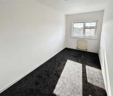 4 bedroom terraced house to rent - Photo 6