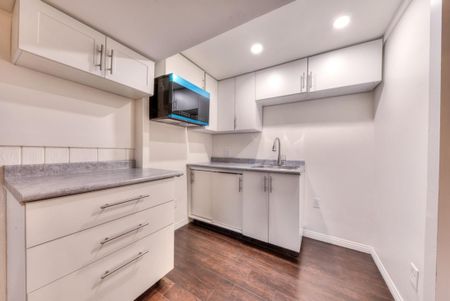 Maison de plain-pied à louer - Laval (Chomedey) (Place Renaud) - Photo 3