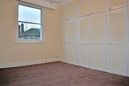 4 bedroom detached house to rent - Photo 5