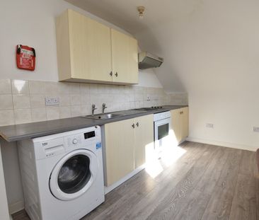 1 Bed Flat, Crescent Road, LU2 - Photo 1