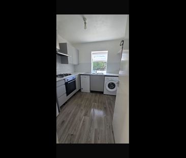 2 Bed Flat, Grove Park Road, N15 - Photo 3