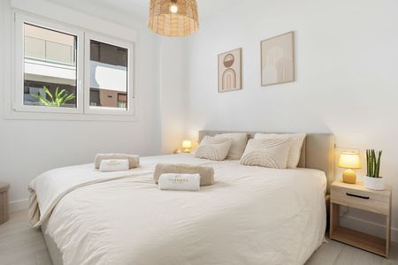 Middle Floor Apartment in Estepona - Photo 4