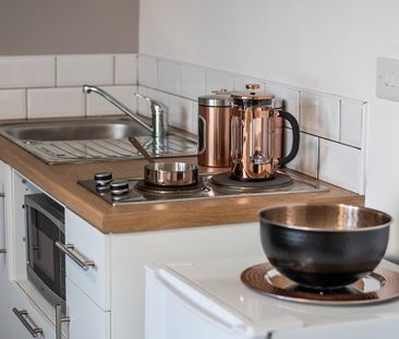 Studio Flat, St Cyprians, L7 - Photo 4