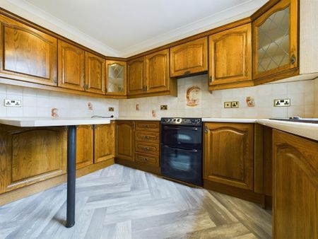 2 bedroom semi-detached house to rent - Photo 5