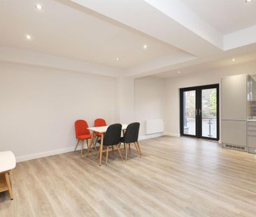 2 bedroom apartment to rent - Photo 4