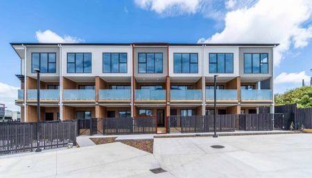 Modern 3-Bedroom Home 850 PW - Photo 2